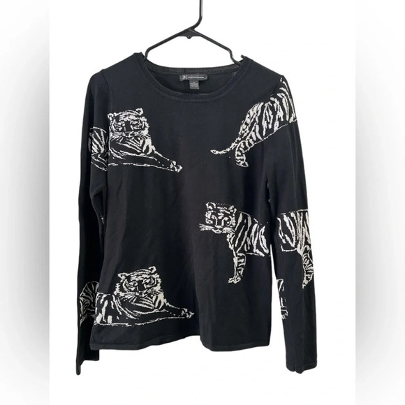 INC International Concepts Tops - Black and white tiger long sleeve shirt
